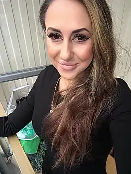 Brilliant-Splashes online show from September 2025 04:56:01 AM