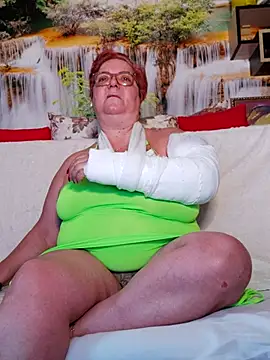 QueenPammy1 online show from February 2025 06:58:02 AM