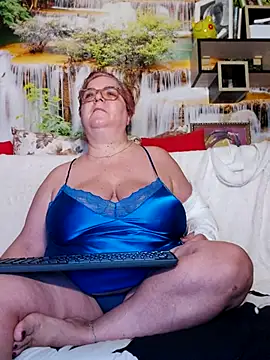 QueenPammy1 online show from March 2025 06:27:01 AM