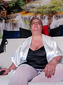 QueenPammy1 online show from February 2026 07:53:01 AM