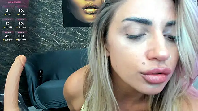 IzabelaTessa online show from October 2025 07:20:02 PM