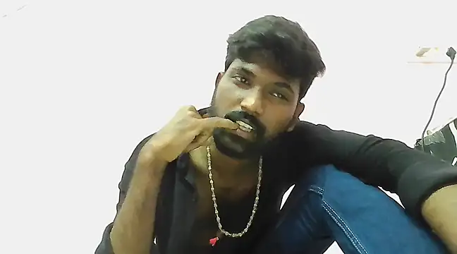 Snapshot of dusky-body chatting on March 2025 05:15:02 PM dusky-body online show from March 2025 05:15:02 PM