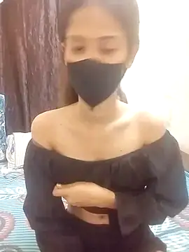 Snapshot of LOVE_BUG1 chatting on March 2025 07:17:01 PM LOVE BUG1 online show from March 2025 07:17:01 PM