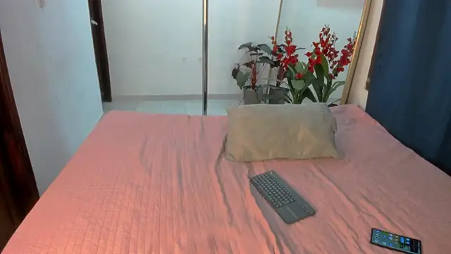 Snapshot of kronysmith chatting on November 2025 06:52:01 PM kronysmith online show from November 2025 06:52:01 PM