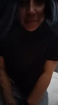 Elowyn online show from April 2026 10:41:02 PM