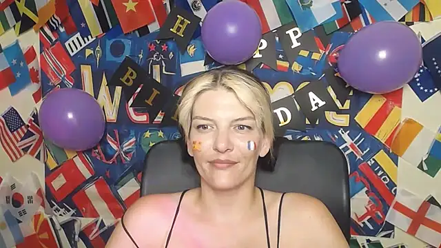 Snapshot of VanessaRey_ chatting on July 2026 10:43:01 AM VanessaRey online show from July 2026 10:43:01 AM
