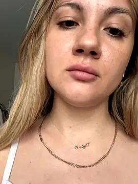 mollygirll online show from September 2025 10:53:02 AM