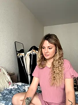 mollygirll online show from October 2025 09:17:01 AM