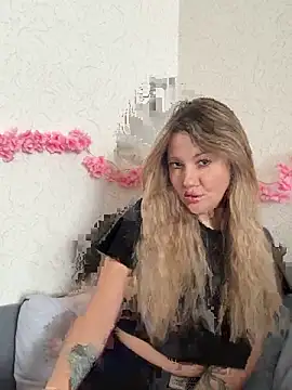 mollygirll online show from October 2025 08:45:02 AM