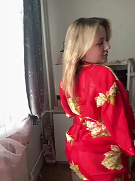 mollygirll online show from April 2026 01:09:02 PM