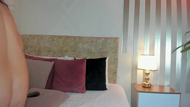 angelinarouse  online show from October 2025 12:44:02 AM