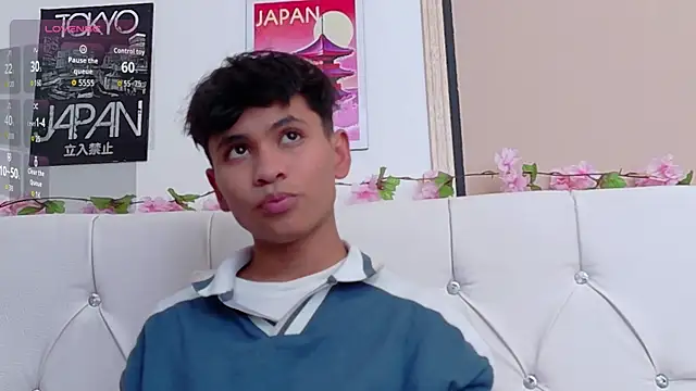 Ethan Westt online show from November 2025 08:07:01 PM