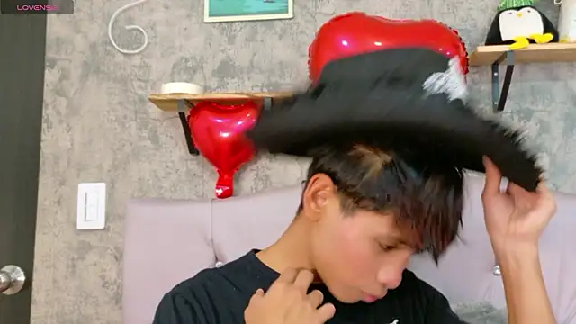 Ethan Westt online show from February 2026 08:26:01 PM