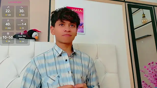 Snapshot of Ethan_Westt chatting on May 2026 01:07:01 PM Ethan Westt online show from May 2026 01:07:01 PM