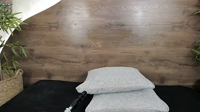 mia lacy  online show from November 2025 07:35:02 PM