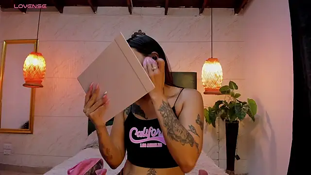 Danna williamss online show from September 2025 12:07:01 PM