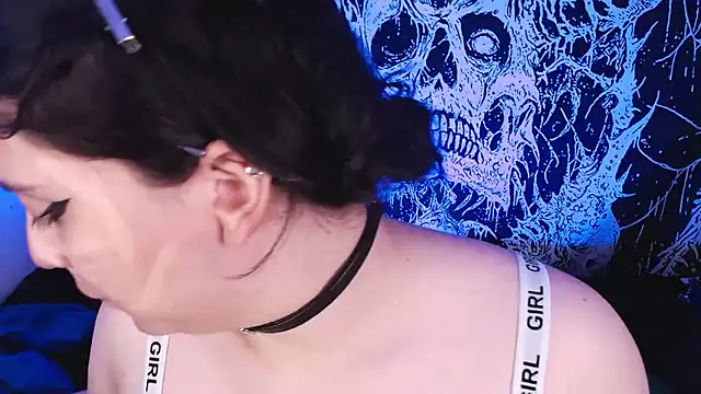 mikaskullcs online show from September 2025 04:47:02 AM