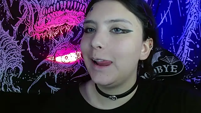 mikaskullcs online show from September 2025 04:38:01 AM