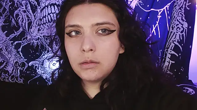 mikaskullcs online show from October 2025 04:42:01 AM