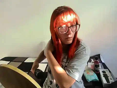 DulceXmile online show from September 2025 12:18:01 PM