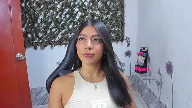 Sarahbrowm  online show from November 2025 10:30:01 PM