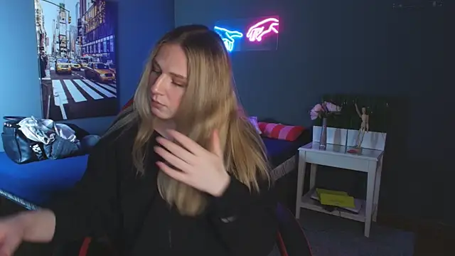 Jes Solar online show from September 2025 11:47:01 AM