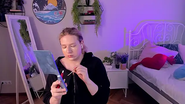 Jes Solar online show from October 2025 12:02:01 PM