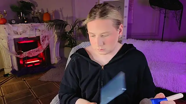 Jes Solar online show from October 2025 09:05:02 PM