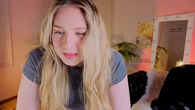 Jes Solar online show from November 2025 08:51:01 PM