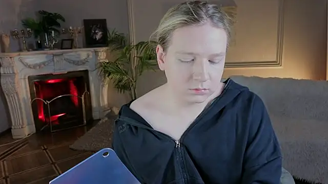 Jes Solar online show from November 2025 10:15:02 PM