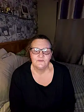 MissQueenBeex online show from February 2026 08:07:01 PM