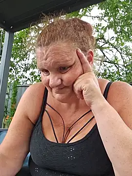 MissQueenBeex online show from July 2026 01:41:02 PM