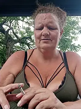 MissQueenBeex online show from July 2026 11:27:01 AM