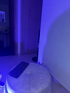 AlitaAnisee online show from September 2025 12:32:02 AM