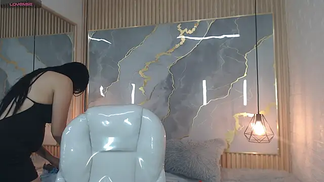 nei girl online show from November 2025 01:37:01 AM