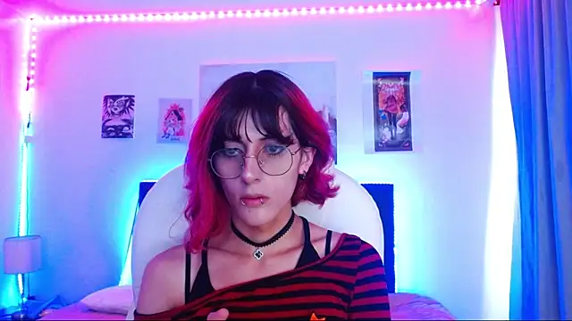 goth minerva online show from November 2025 01:22:01 PM