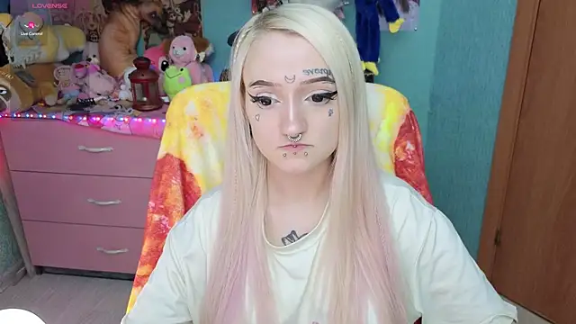 Snapshot of Manuela_unicorn chatting on November 2025 03:18:02 AM Manuela unicorn online show from November 2025 03:18:02 AM