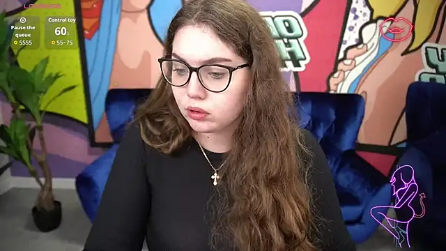 Snapshot of LuxSopphia chatting on October 2025 12:49:02 PM LuxSopphia online show from October 2025 12:49:02 PM