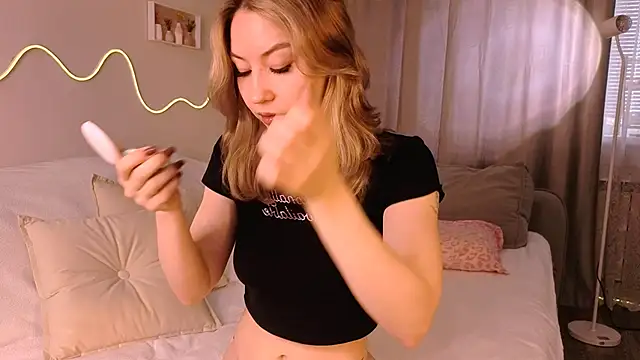 Lilo Sims online show from October 2025 05:35:02 AM