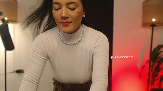 Artworktease online show from March 2025 06:33:01 PM