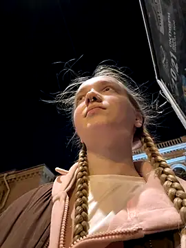 Snapshot of bambi_lu chatting on October 2025 04:48:01 PM bambi lu online show from October 2025 04:48:01 PM