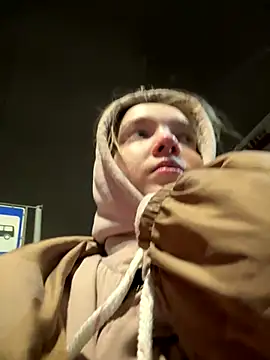 Snapshot of bambi_lu chatting on November 2025 05:01:02 PM bambi lu online show from November 2025 05:01:02 PM