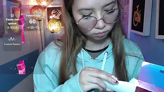 Fiorellaa delsd online show from October 2025 03:05:02 PM