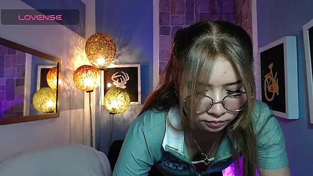 Fiorellaa delsd online show from November 2025 03:34:01 PM