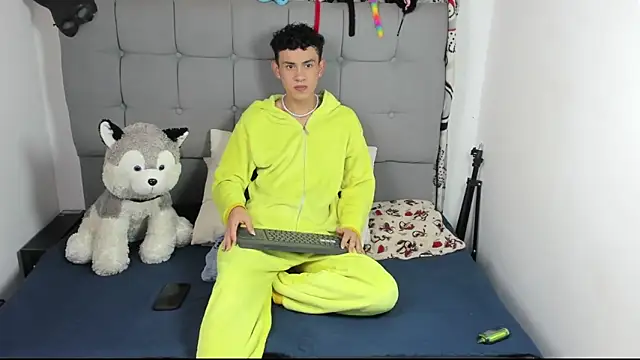 Snapshot of jeims_hotboy chatting on October 2025 08:02:02 AM jeims hotboy online show from October 2025 08:02:02 AM