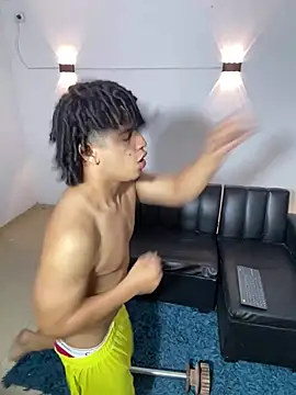 Snapshot of samxx_muscle chatting on May 2026 04:03:01 PM samxx muscle online show from May 2026 04:03:01 PM