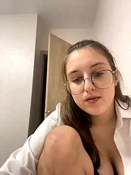 Vviikkssiikk online show from September 2025 03:39:01 PM