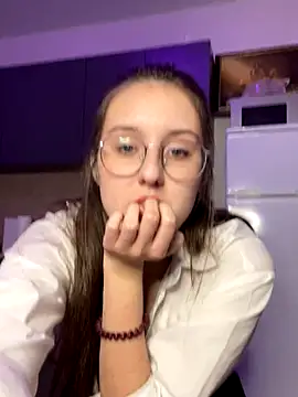 Vviikkssiikk online show from October 2025 03:35:01 PM