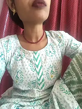 Eshna Dabral online show from October 2025 07:42:02 AM