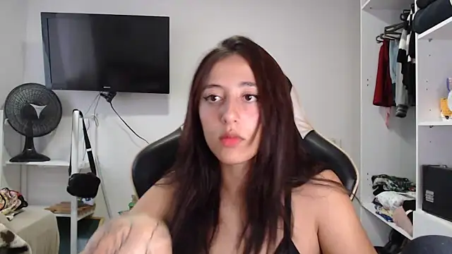 babygirlfree online show from February 2026 09:24:01 PM